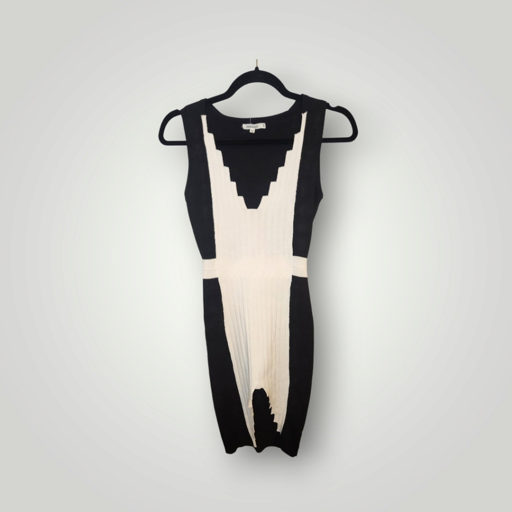 Immodel Elegant Black and White Sleeveless bodycon Dress size S
